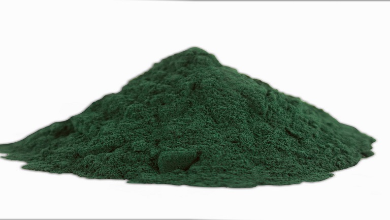Can Spirulina be eaten on an empty stomach?